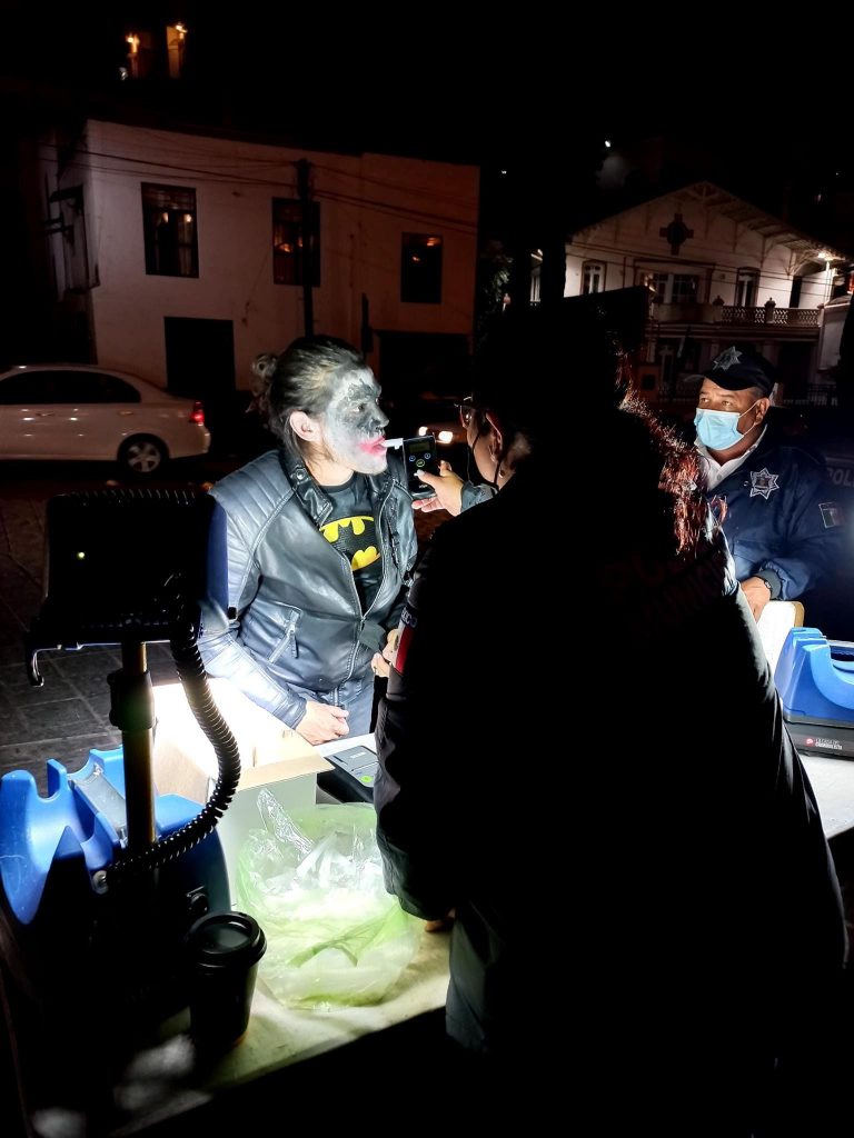 17 detenidos y 24 vehículos al corralón en operativo