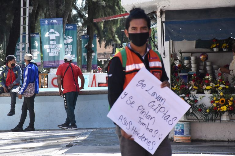 Arman “escuadrón  limpia tumbas”