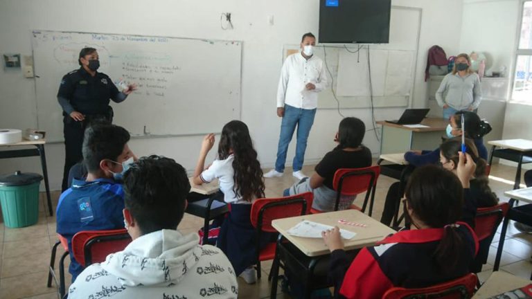 Unidad de Prevención del Delito proporciona pláticas a alumnos de distintos planteles
