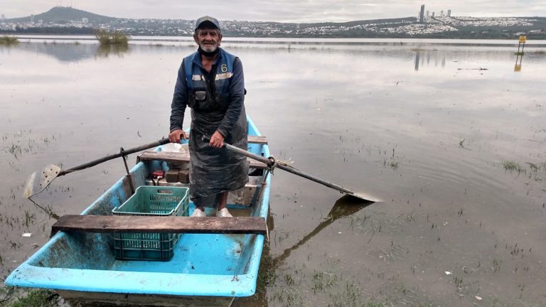 Pescadores buscan en el FIG un respiro al pesado año que han vivido