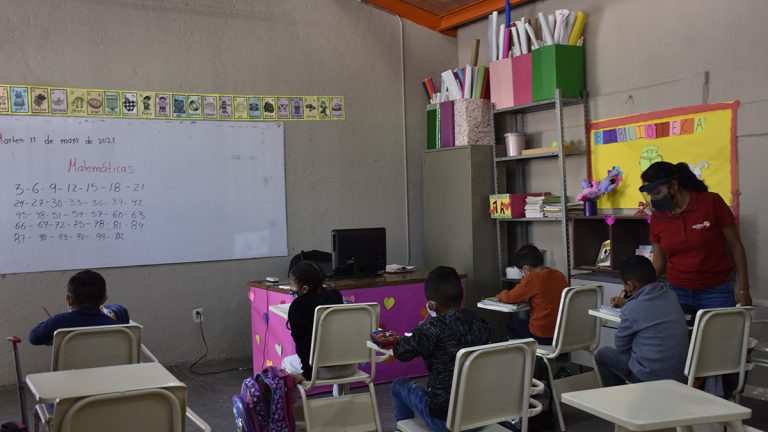 Trabajan 15% de escuelas presencialmente