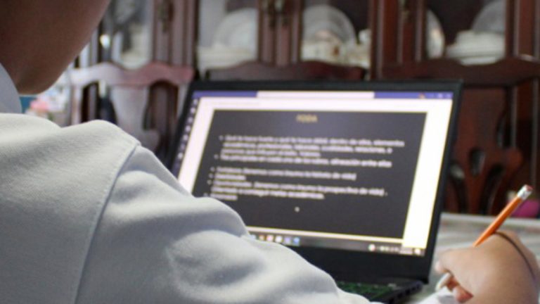 Universidades suspenden sus clases presenciales