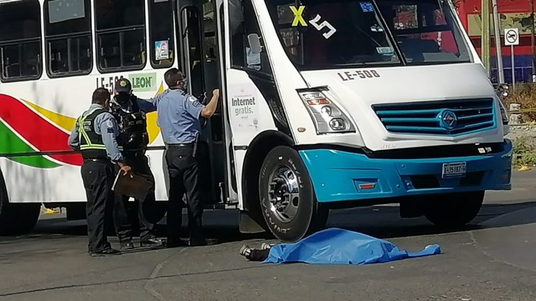 Murió al ser arrollado por un Urbano