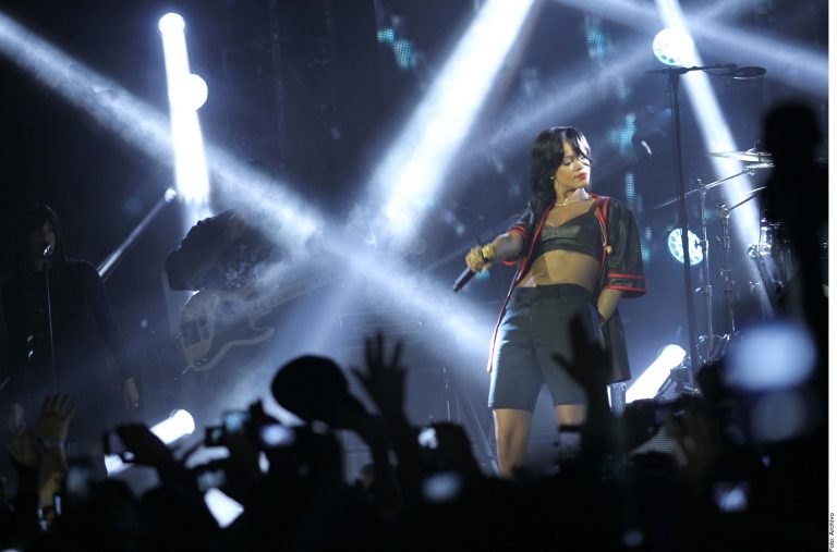 ‘Anuncia’ Rihanna su embarazo ‘Anuncia’ Rihanna su embarazo