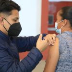 Nota-2- Aplican refuerzos de la vacuna anti Covid-19 a persoans de 18 a 29 años de edad