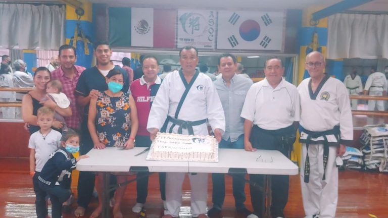 Celebran 47 años de Taekwondo