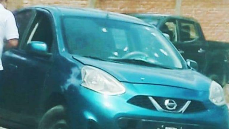 Baleado adentro de su auto Baleado adentro de su auto