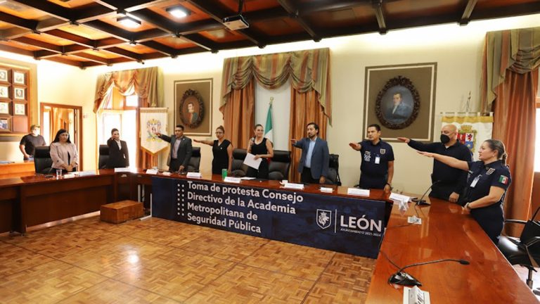 Rinde protesta Consejo de la Academia Rinde protesta Consejo de la Academia