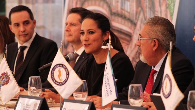 Garantizan los notarios la aplicación del Estado de Derecho