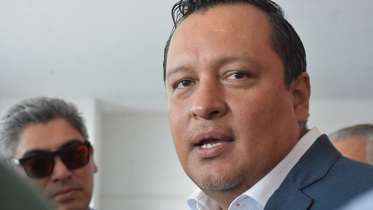 Al Dr. Díaz Martínez le gustaría seguir como servidor público