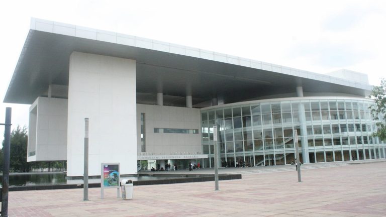 El Teatro del Bicentenario sede del Primer Informe de Ale