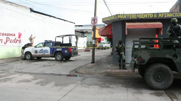 Lo abandonaron desde temprano