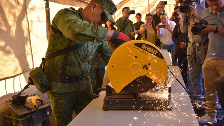 Inicia canje de armas por electrodomésticos