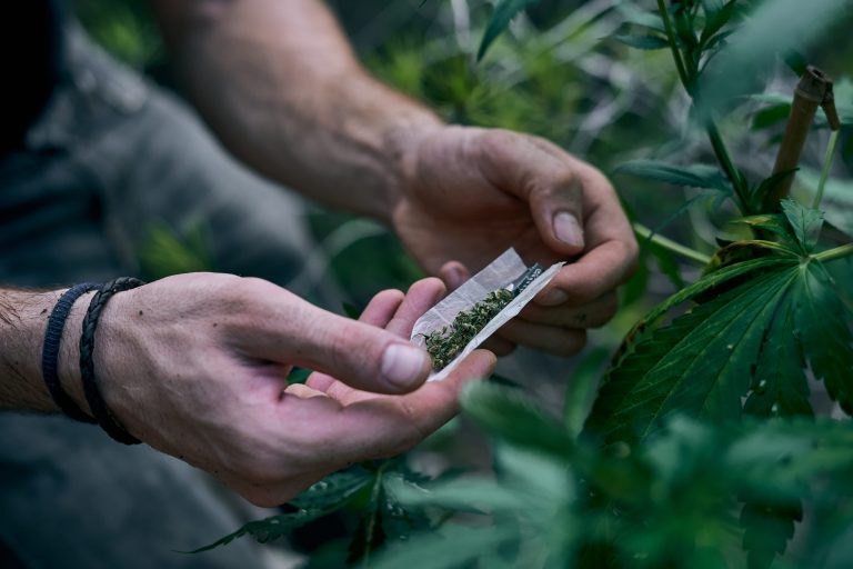 Detienen a 3 supuestos distribuidores de droga Detienen a 3 supuestos distribuidores de droga