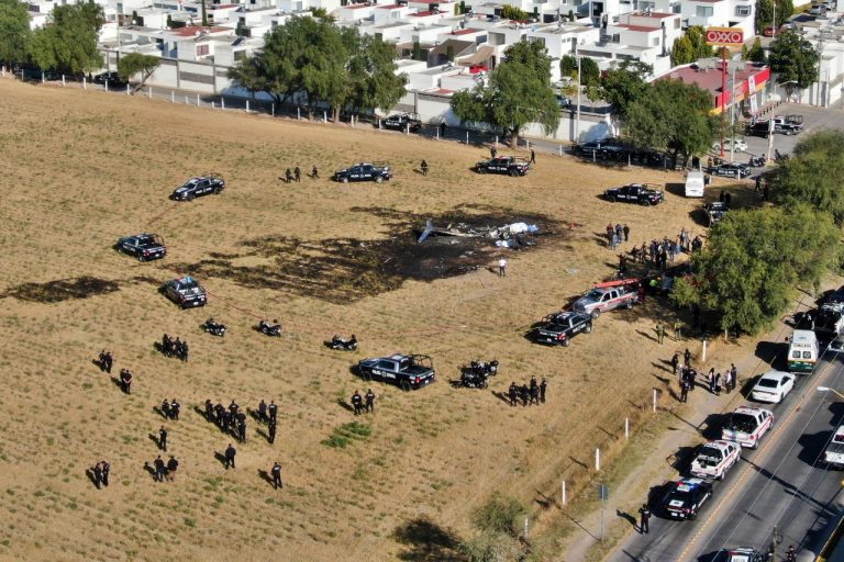 5 muertos tras el desplome del helicóptero de la Policía Estatal