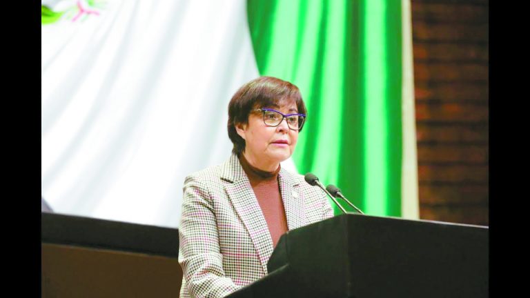 Fustiga Esquivel a Ariadna Montiel Fustiga Esquivel a Ariadna Montiel