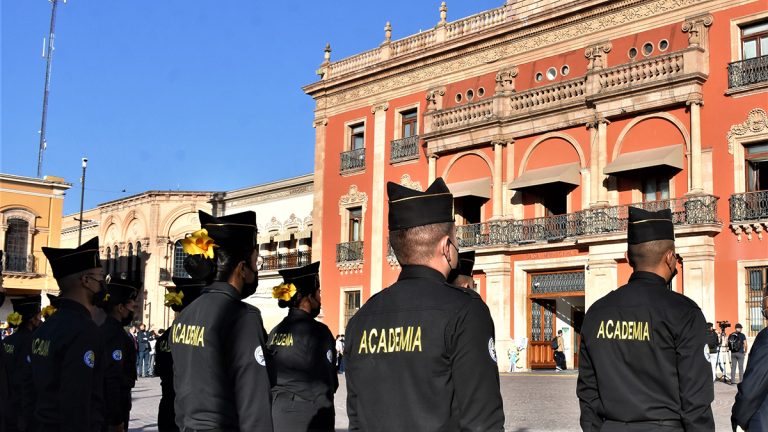 Reprueban a 77 aspirantes