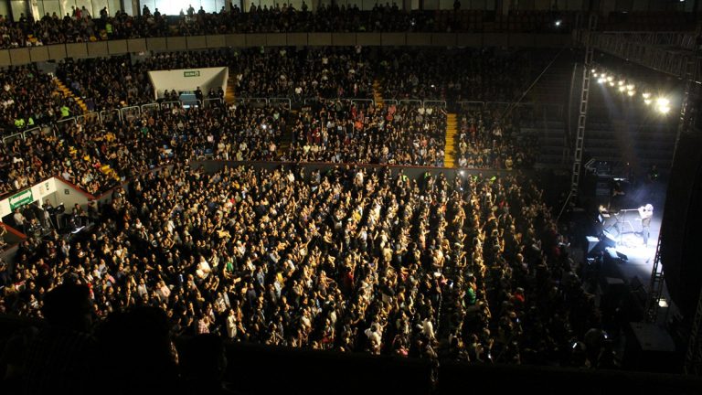 “Revienta” Caifanes el Domo de la Feria