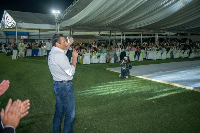 Reconoce administración Sanmiguelense trabajo de los maestros