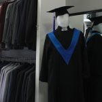 RENTA DE TRAJES Y TOGAS (4)