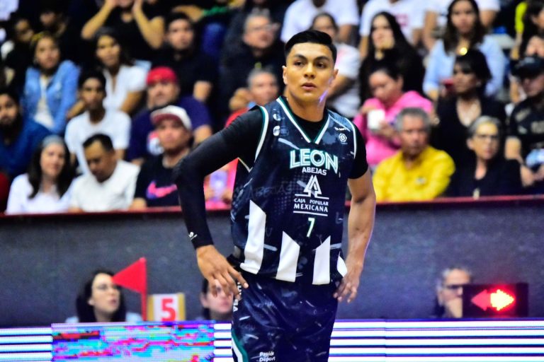 Abejas confirma a Juan Contreras