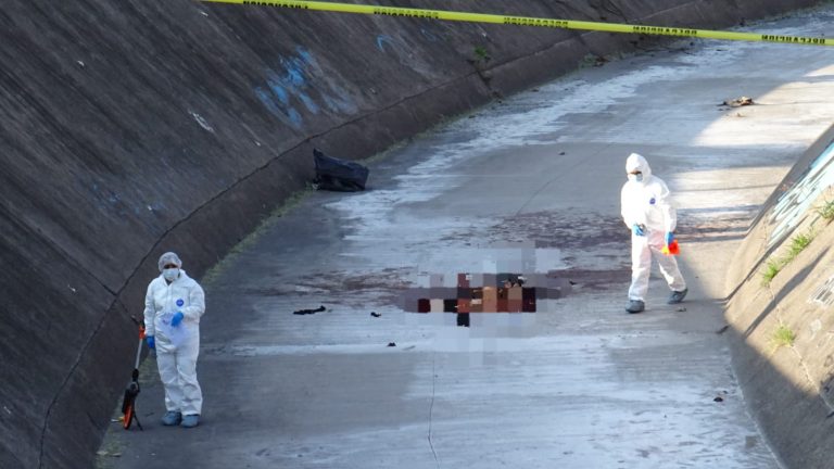 Encuentran hombre sin vida en el Malecón del Río