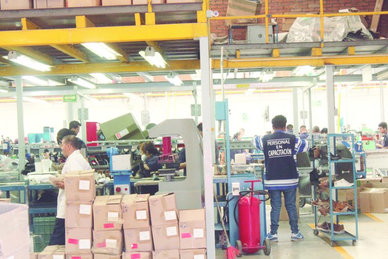 Llaman a reducir jornada laboral de 48 a 40 horas