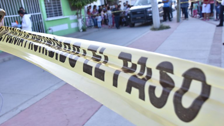 Sustraen a la fuerza a elemento de la FSPE
