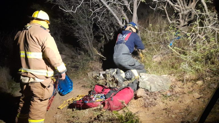 Se cae al barranco y muere