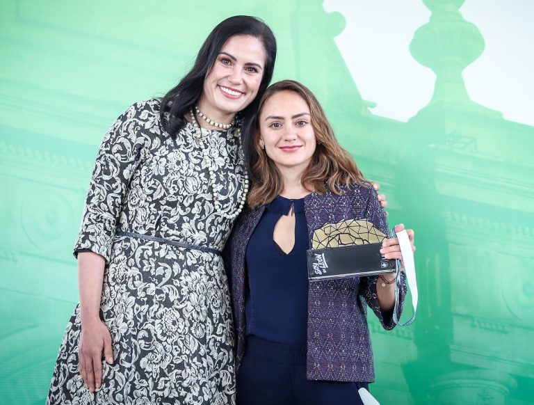 Reconocen logros de Sara Roel Reconocen logros de Sara Roel