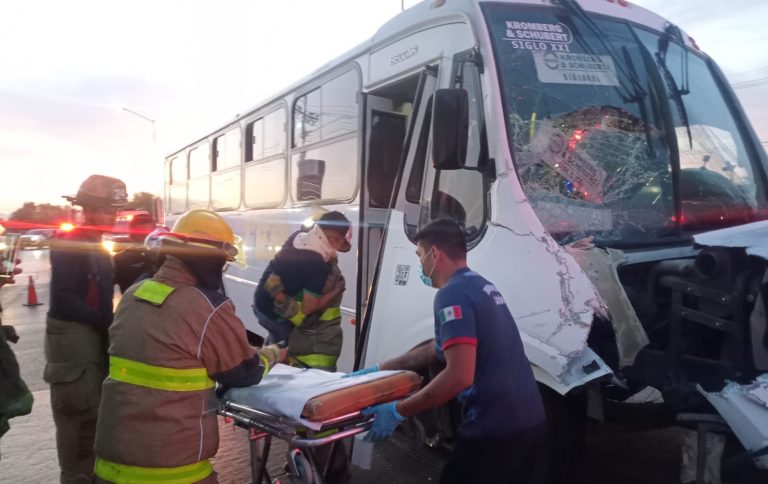 Accidente deja 40 lesionados Accidente deja 40 lesionados