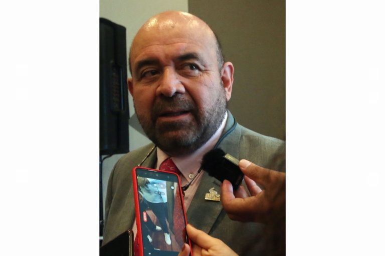 Espera fallo a su favor