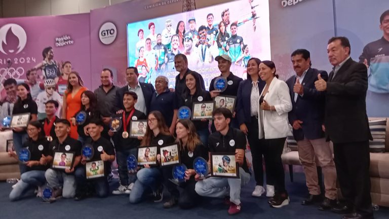 Reconocen a medallistas Olímpicos y Paralímpicos