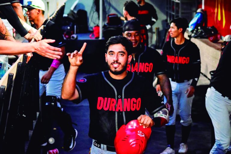 Firman Bravos a Robles Firman Bravos a Robles
