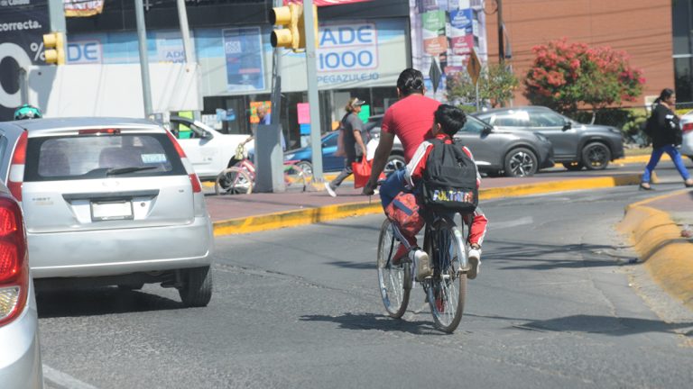 Padecen ciclistas robos y falta de infraestructura