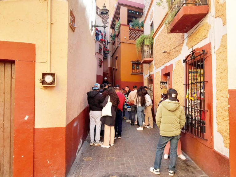 Superan mal momento en Callejón del Beso; regresa turismo