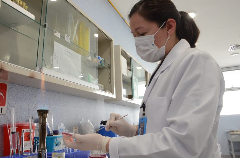 Actualizan para atender pacientes de VIH