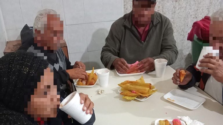 León entrega 38 mil prendas de abrigo a personas vulnerables