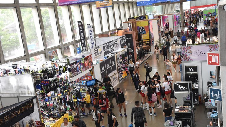 DIF León impulsa inclusión laboral en la Feria 2025