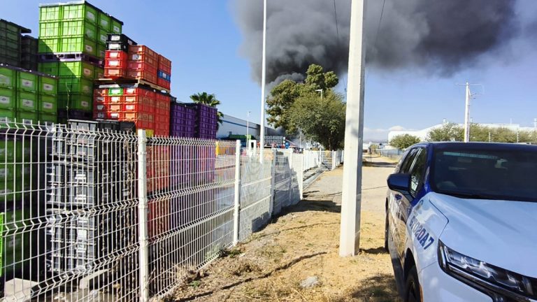 4 horas de infierno, incendio consume fábrica en Puerto Interior 4 horas de infierno, incendio consume fábrica en Puerto Interior