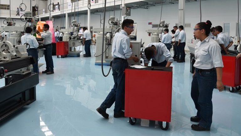 Viene más industria a León