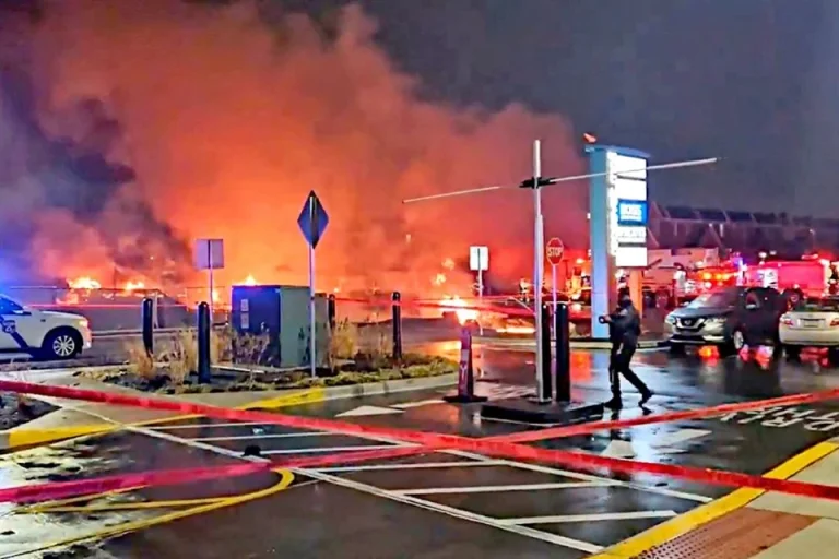 Se desploma avión ahora en Filadelfia