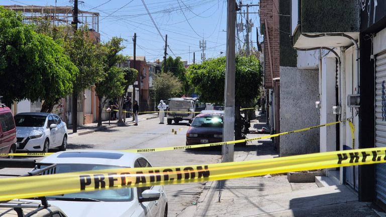 Balean a hombre en Jardines de Jerez
