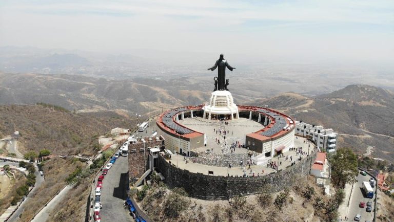 Viven en Cristo Rey, representación de la pasión y muerte de Jesús