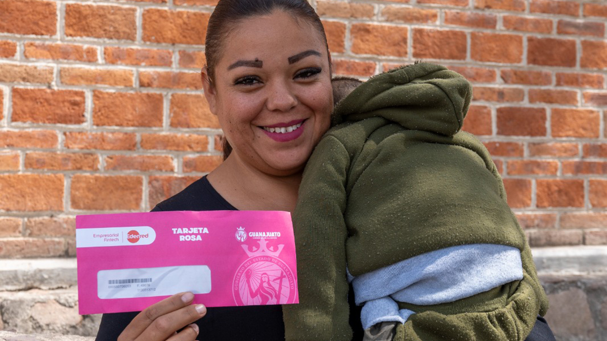 Tarjeta Rosa crece: más apoyo y beneficios para 690 mil mujeres