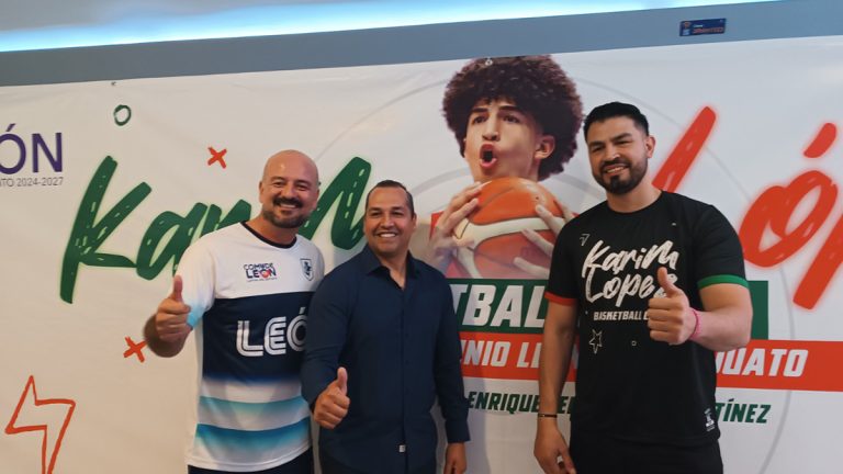 Ofrece clínica Karim López Ofrece clínica Karim López