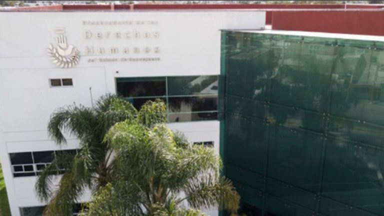 Se duerme en búsquedas y exigen su destitución