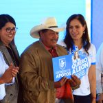 ENTREGA APOYOS (7)
