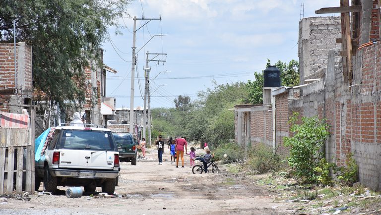 DIF reconoce a Facilitadores de Crianza Positiva DIF reconoce a Facilitadores de Crianza Positiva