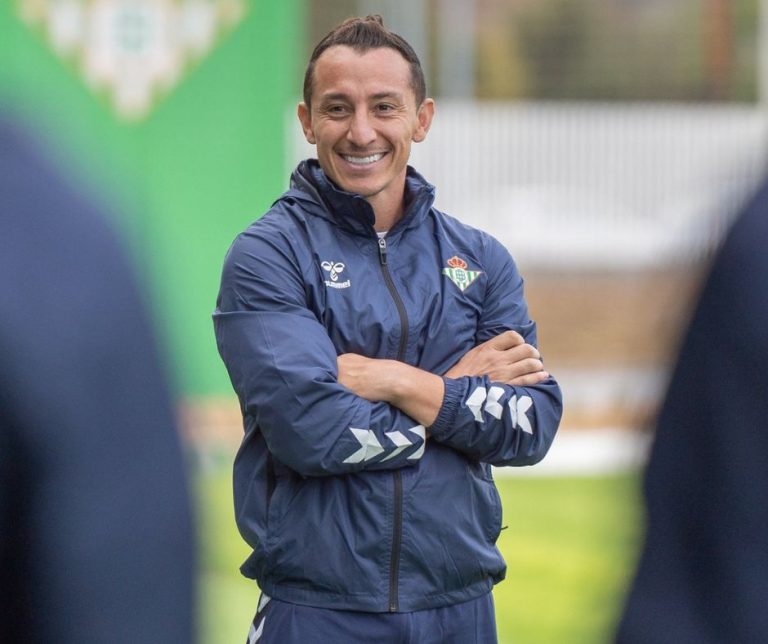 Inicia Guardado su formación como técnico en el Betis